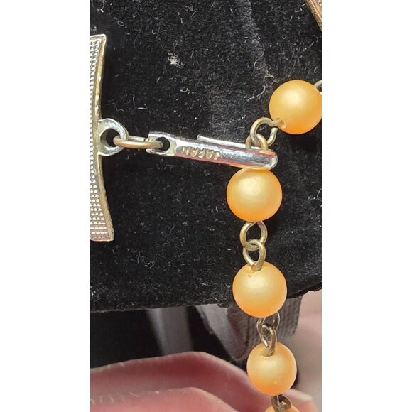 Vintage Japan Triple Strand Faux Pearls Silver Tone Clasp Hand Painted Signed - Picture 4 of 5